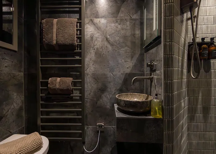 Апартаменты Headrow Lofts