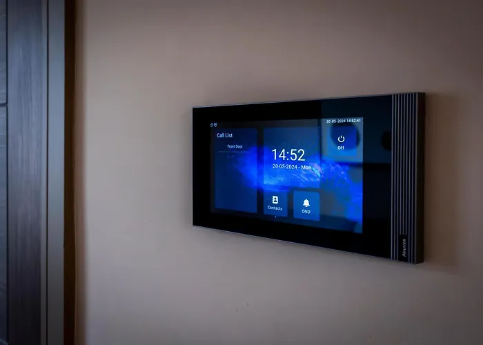 Апартаменты Headrow Lofts Лидс