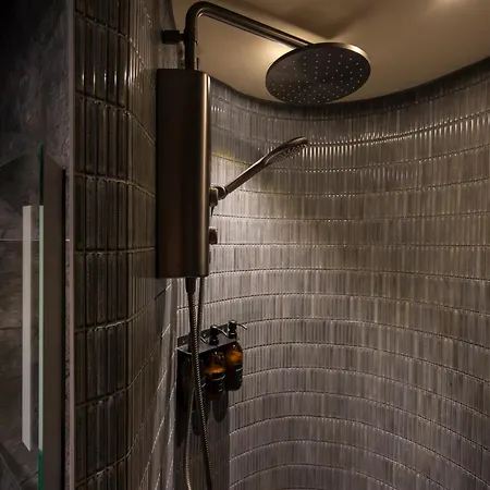 דירה Headrow Lofts