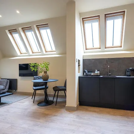 Headrow Lofts דירה *