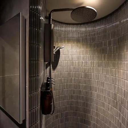 Headrow Lofts * לידס