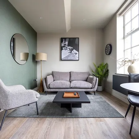 דירה Headrow Lofts