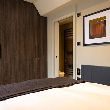 Headrow Lofts Apartament