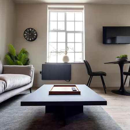 Apartment Headrow Lofts *